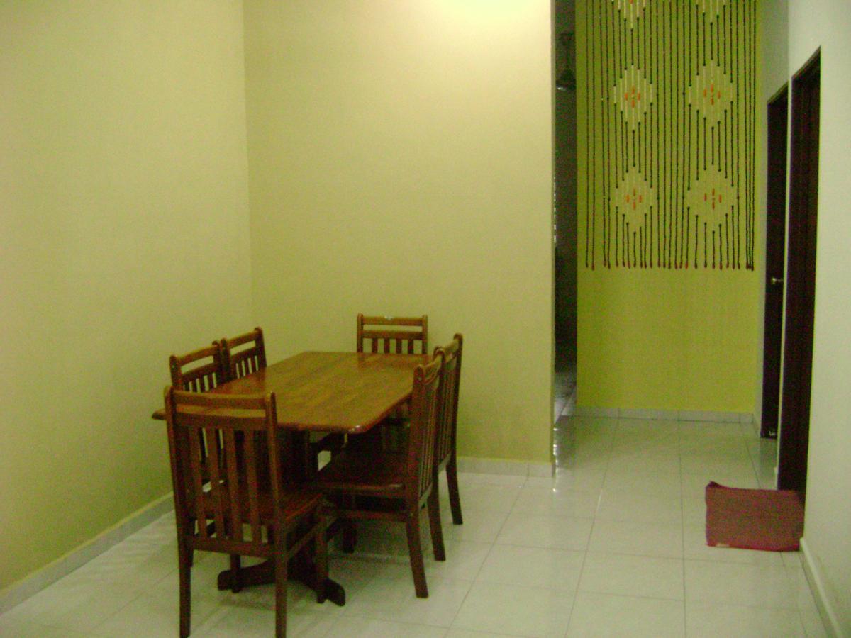 סרי איסקנדר Homestay Amsyarah מראה חיצוני תמונה